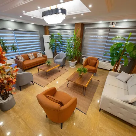 Lopera Hotel *